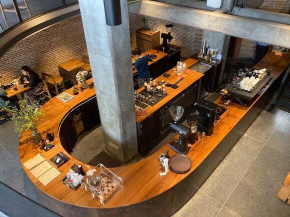 アカアマコーヒー2号店(Akha Ama Coffee Phrasing)の行き方や営業時間・定休日・注意点