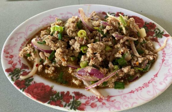 ガイヤーン ウィチェンブリー(Wichian Buri Grilled Chicken)おすすめ③ラープムー