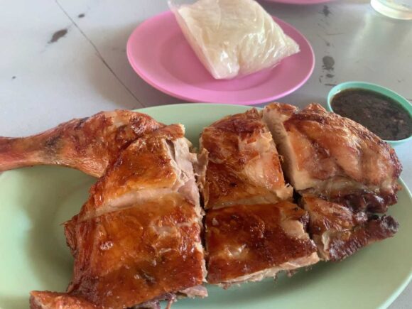 ガイヤーン ウィチェンブリー（Wichian Buri Grilled Chicken）おすすめ①ガイヤーン