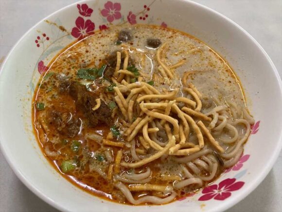 カオソーイイスラム(KhaoSoi Islam)おすすめ①牛肉のカオソーイ