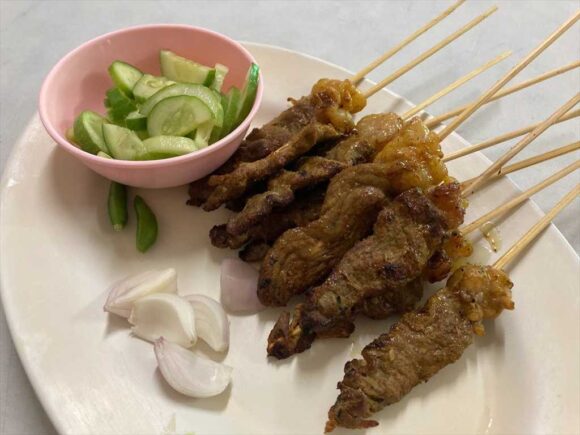 カオソーイイスラム(KhaoSoi Islam)おすすめ②牛サテ