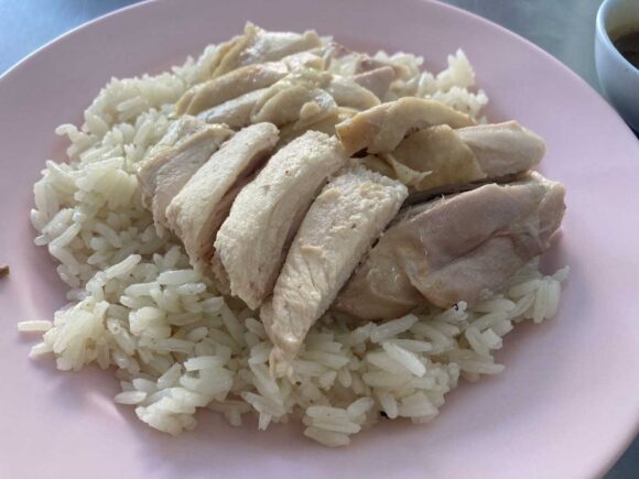 グリットオーチャー/發栄（Krit Ocha Chicken rice）おすすめ①カオマンガイ（茹で鶏）