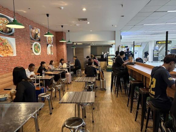 ドンムアン空港おすすめ格安フードコート「Magic อร่อย（マジックアロイ）」