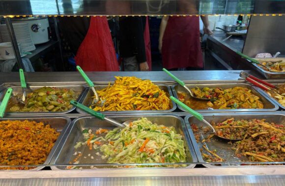 ドンムアン空港おすすめ格安フードコート「Magic Food Park」の行き方や利用方法