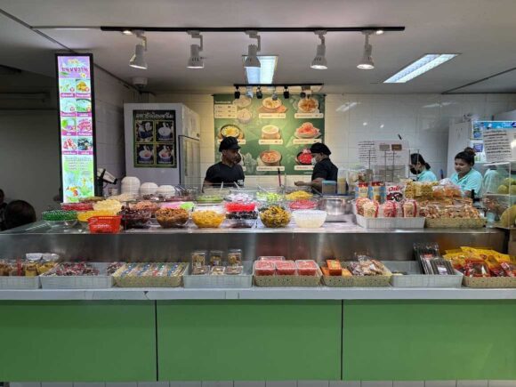 ドンムアン空港おすすめ格安フードコート「Magic Food Park」の行き方や利用方法