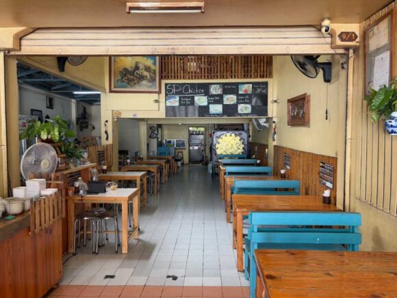 SPチキンの店内