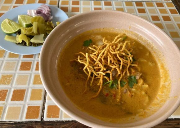 カオソーイ クンヤーイ(Khaosoi Khun Yai)おすすめ①カオソーイヌア(牛肉)