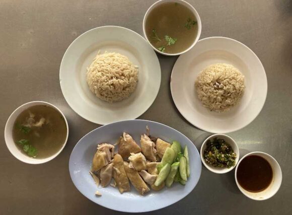 カオマンガイハイラム（KhaoManGai HaiLam）で鶏肉だけを注文もおすすめ