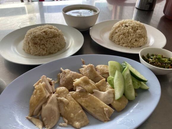 カオマンガイハイラム(KhaoManGai HaiLam)で鶏肉だけを注文もおすすめ