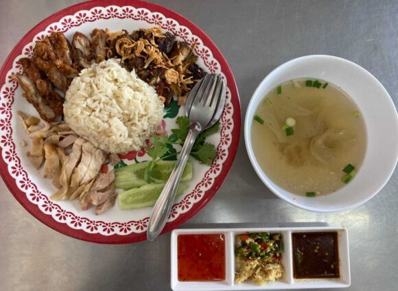 カオマンガイドバイ(Dubai Chicken Rice)おすすめ①カオマンガイ3種盛