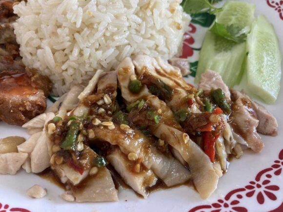 カオマンガイドバイ(Dubai Chicken Rice)おすすめ①カオマンガイ3種盛