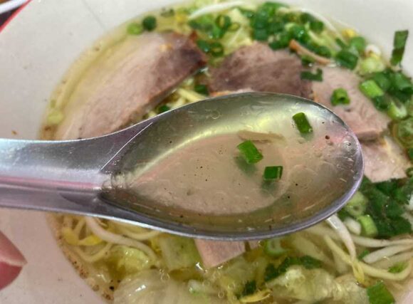 Je Hua Noodles(阿華麺店)おすすめ②叉焼雲呑麺(チャーシューワンタン麺)