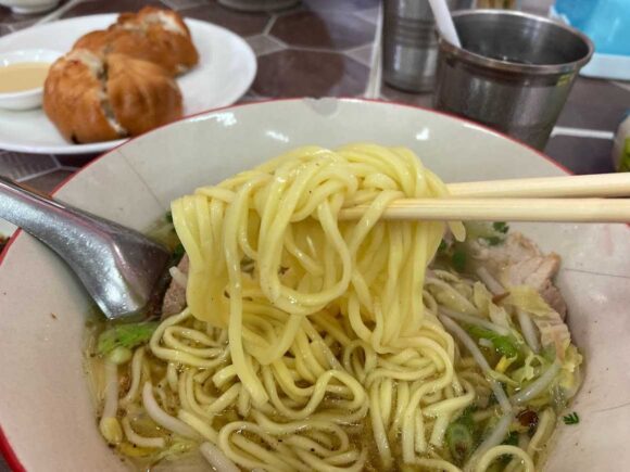 Je Hua Noodles(阿華麺店)おすすめ②叉焼雲呑麺(チャーシューワンタン麺)