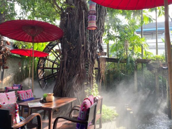 ファタラコーヒー(チェンマイ旧市街)おすすめテラス席
