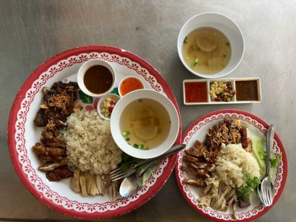 カオマンガイドバイ(Dubai Chicken Rice)おすすめ②カオマンガイタード(3種盛りビックサイズ)