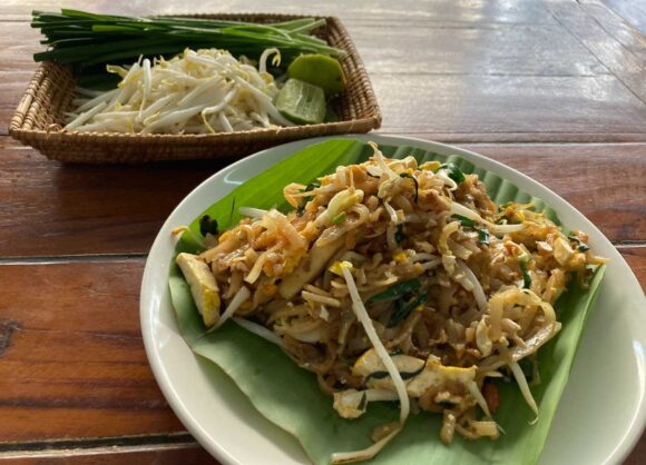 ハーロット(Pad Thai 5 Rod)おすすめ「パッタイホーカイ(ผัดไทยห่อไข่)」