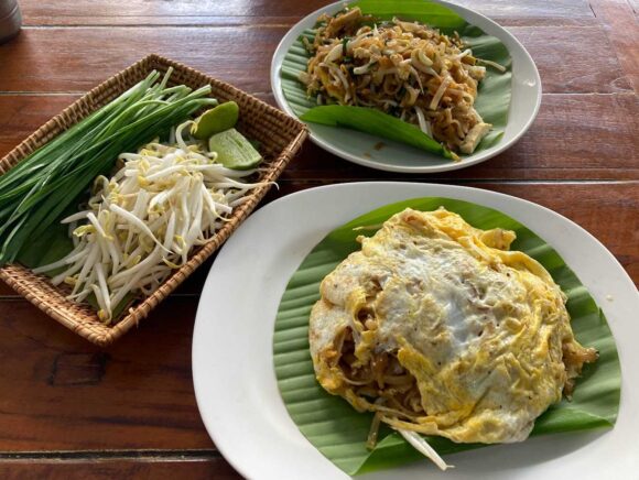 ハーロット（Pad Thai 5 Rod）おすすめ「パッタイホーカイ（ผัดไทยห่อไข่）」
