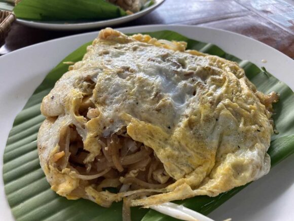 ハーロット(Pad Thai 5 Rod)おすすめ「パッタイホーカイ(ผัดไทยห่อไข่)」
