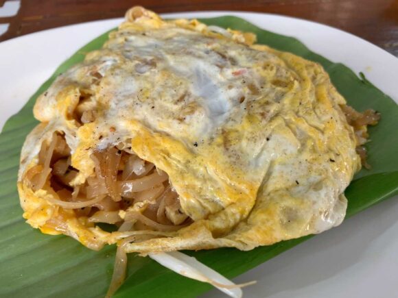 ハーロット（Pad Thai 5 Rod）おすすめ「パッタイホーカイ（ผัดไทยห่อไข่）」