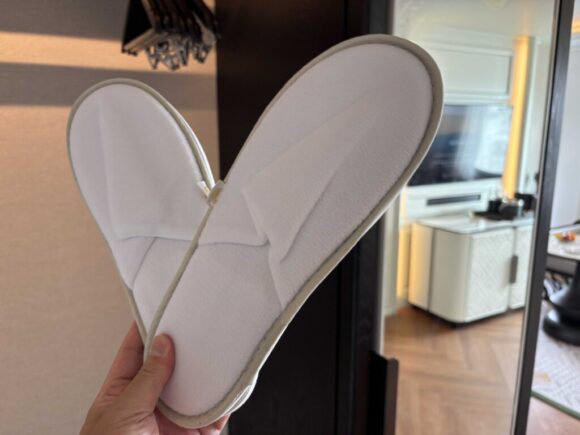 インターコンチネンタル チェンマイ ザ メーピンの客室レビュー (ツインプレミアム)