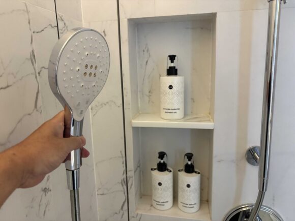 インターコンチネンタル チェンマイ ザ メーピンの客室レビュー (ツインプレミアム)