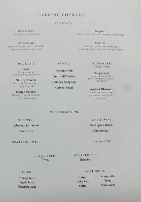 Club InterContinental(インターコンチネンタルチェンマイ)のイブニングカクテル