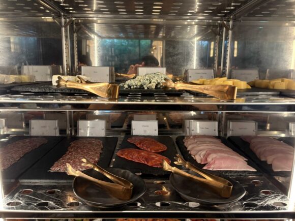 Club InterContinental(インターコンチネンタルチェンマイ)のイブニングカクテル