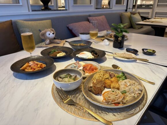 Club InterContinental(インターコンチネンタルチェンマイ)のイブニングカクテル