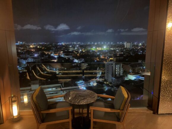 インターコンチネンタル チェンマイ ザ メーピンおすすめルーフトップバー(HONG’s Sky Bar )