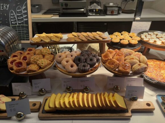 インターコンチネンタル チェンマイ ザ メーピンおすすめ朝食ブッフェバイキング