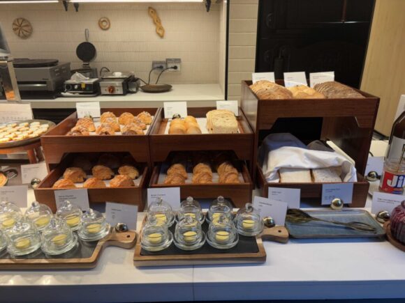 インターコンチネンタル チェンマイ ザ メーピンおすすめ朝食ブッフェバイキング