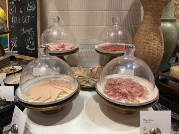 インターコンチネンタル チェンマイ ザ メーピンおすすめ朝食ブッフェバイキング