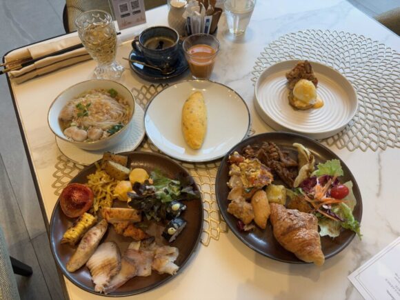 インターコンチネンタル チェンマイ ザ メーピンおすすめ朝食ブッフェバイキング