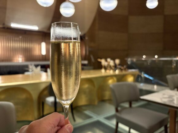 ル・メリディアン バンコク 「Tempo Bar/テンポウバー」（中二階）のクリエイティブアワー（カクテルタイム）