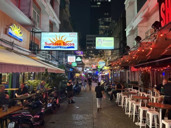 Le Meridien Bangkok周辺のおすすめスポットや見どころ