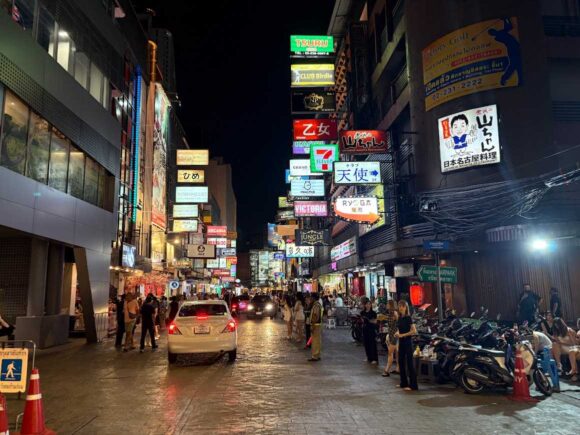 Le Meridien Bangkok周辺のおすすめスポットや見どころ