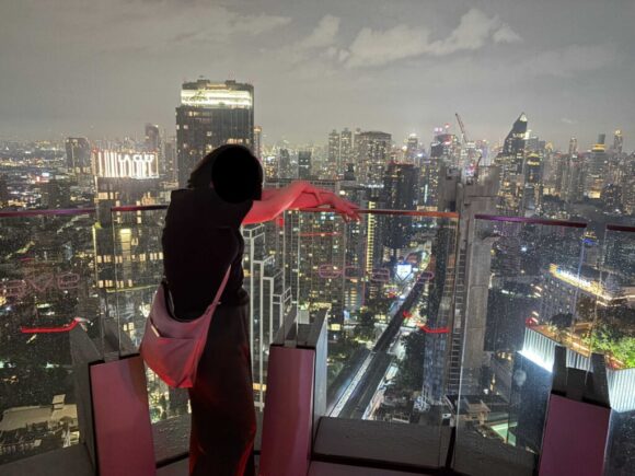 Octave Rooftop Lounge and Bar（49階）の雰囲気やメニュー＆注意点