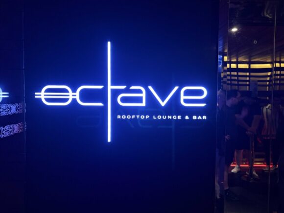 ルーフトップバー「オクターブ（Octave Rooftop）」