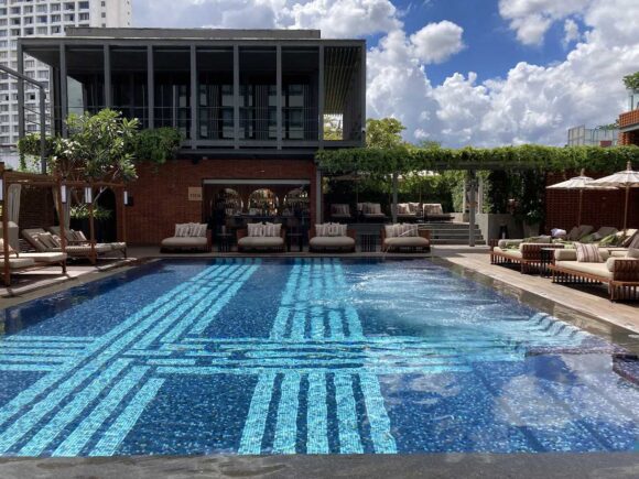 メリアチェンマイのプール（2階）