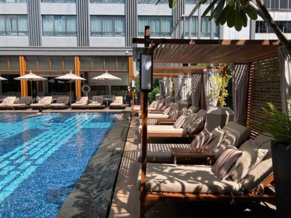 メリアチェンマイのプール(2階)